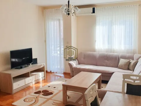 Izdavanje, dvosoban stan, 65m², Stari Aerodrom, Podgorica - image 2