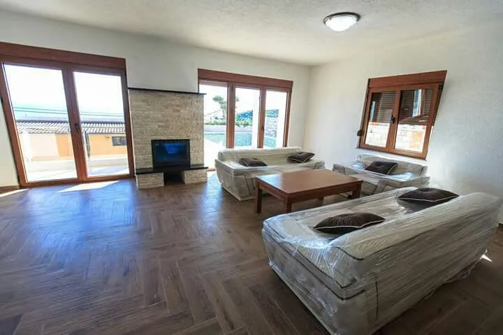 Sale, house, 500m², Šušanj, Bar