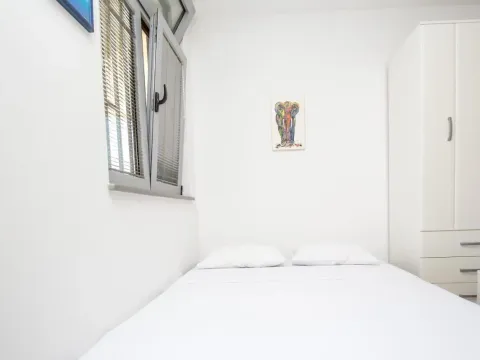 Rent, studio apartment, 30m², Budva, Crna Gora - image 7