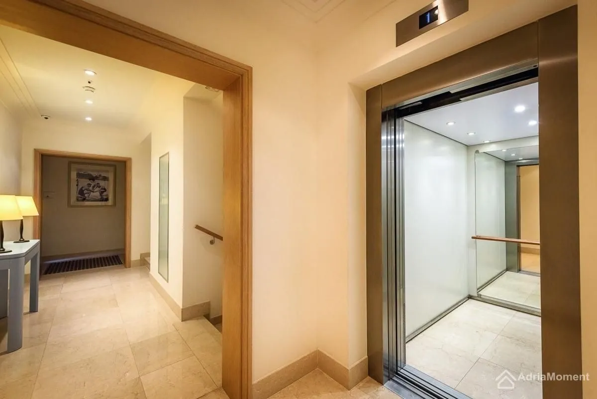 Prodaja, jednosoban stan, 117m², Porto Montenegro, Tivat