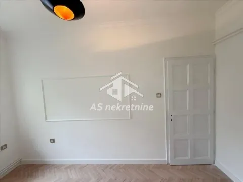 Izdavanje, četvorosoban stan, 87m², Slavija, Vračar Sve Podlokacije - image 9