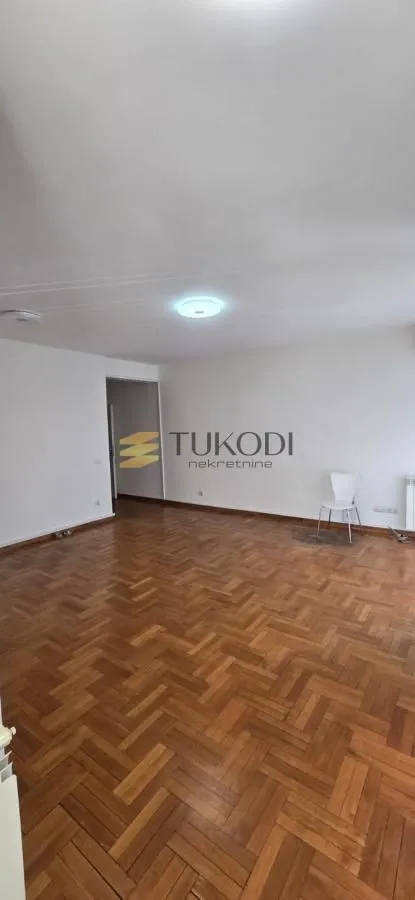 Izdavanje, dvosoban stan, 62m², Voždovac Sve Podlokacije, Beograd