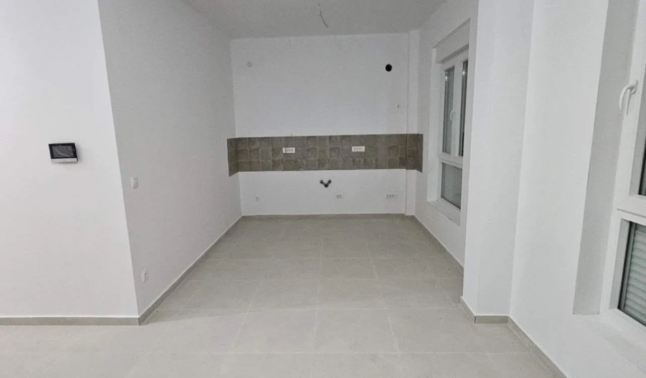 Prodaja, dvosoban stan, 70m², Đenovići, Herceg Novi