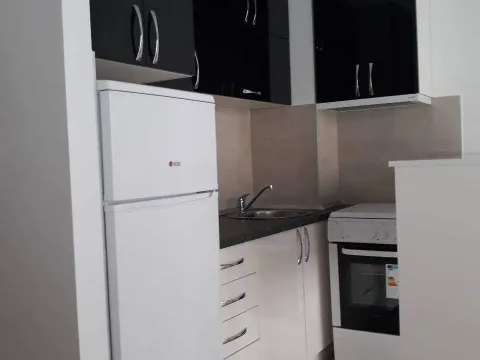 Izdavanje, garsonjera, 26m², City Kej, Podgorica - image 10