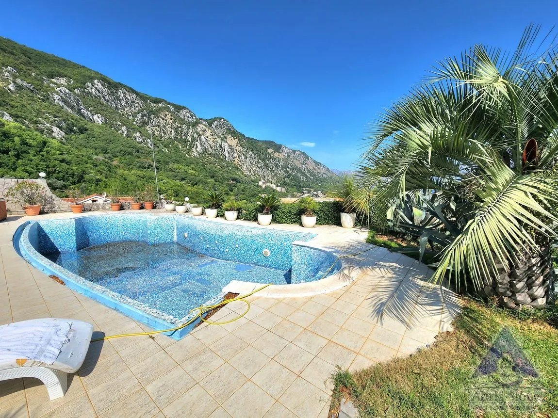 Prodaja, kuća, 1500m², Škaljari, Kotor