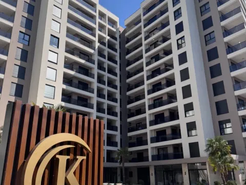 Rent, one bedroom apartment, 53m², Centar, Bar - image 1