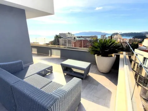 Prodaja, dvosoban stan, 104m², Bečići, Budva - image 1