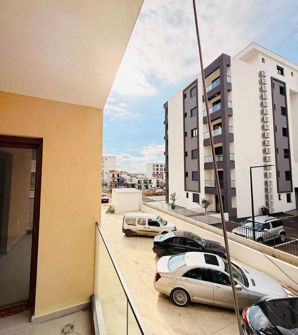 Sale, two bedroom apartment, 72m², Ilino, Bar