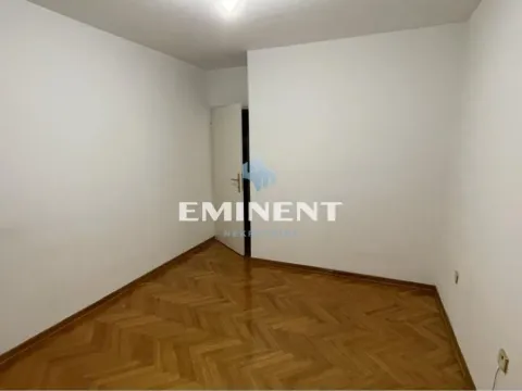 Rent, four bedroom apartment, 98m², Kalenić Pijaca, Vračar Sve Podlokacije - image 13