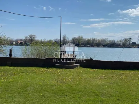 Rent, house, 200m², Surčin, Beograd - image 19