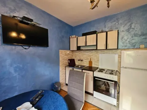 Prodaja, dvosoban stan, 74m², Risan, Kotor - image 10