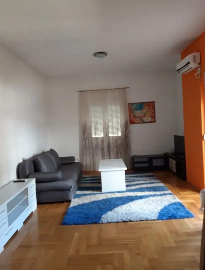 Izdavanje, jednosoban stan, 45m², Ljubović, Podgorica
