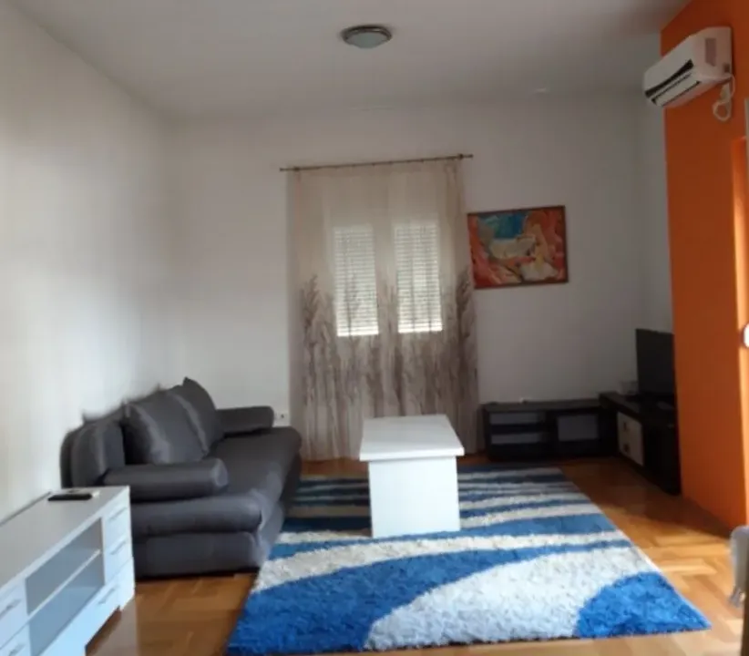 Izdavanje, jednosoban stan, 45m², Ljubović, Podgorica