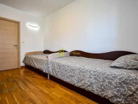 Izdavanje, trosoban stan, 120m², City Kvart, Podgorica - image 11