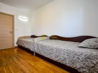 Rent, three bedroom apartment, 120m², City Kvart, Podgorica - image 11