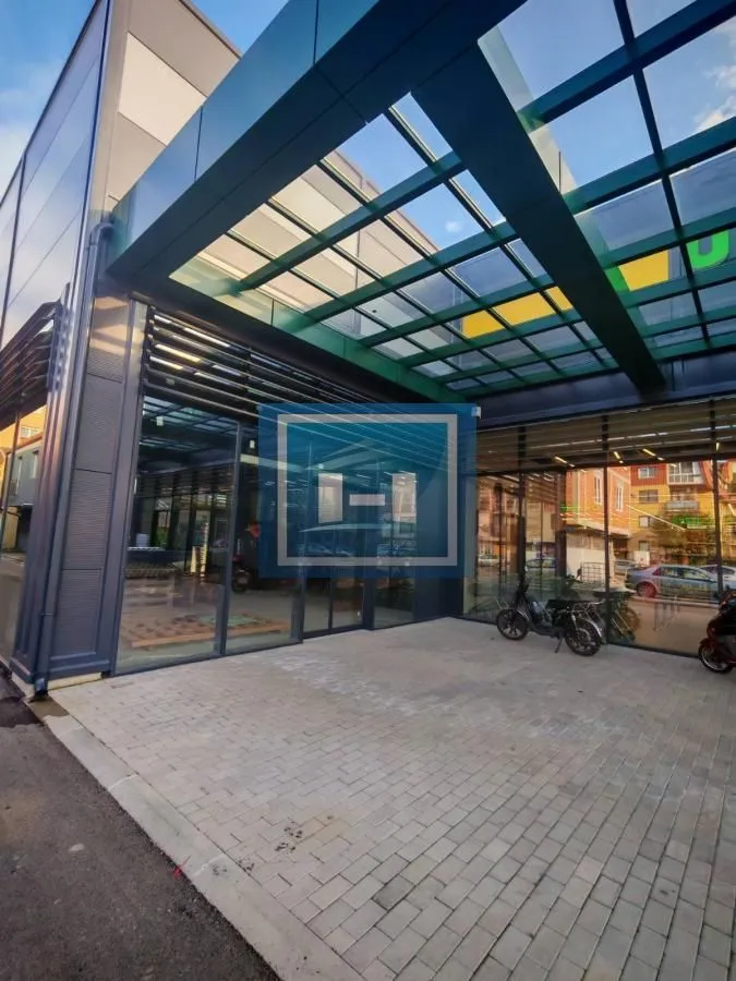 Rent, office space, 582m², Jagodnjak, Paraćin