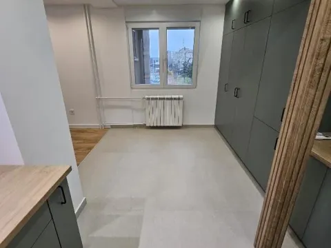 Izdavanje, poslovni prostor, 85m², Novi Beograd Blok 23, Novi Beograd Sve Podlokacije - image 9