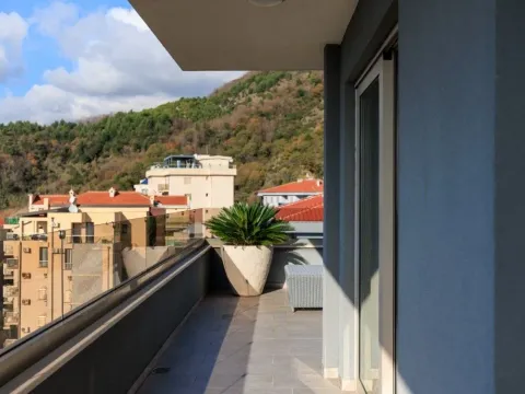 Sale, three bedroom apartment, Bečići, Budva - image 31