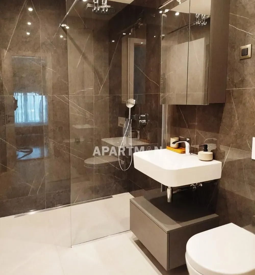 Rent, four bedroom apartment, 89m², Stari Grad, Beograd