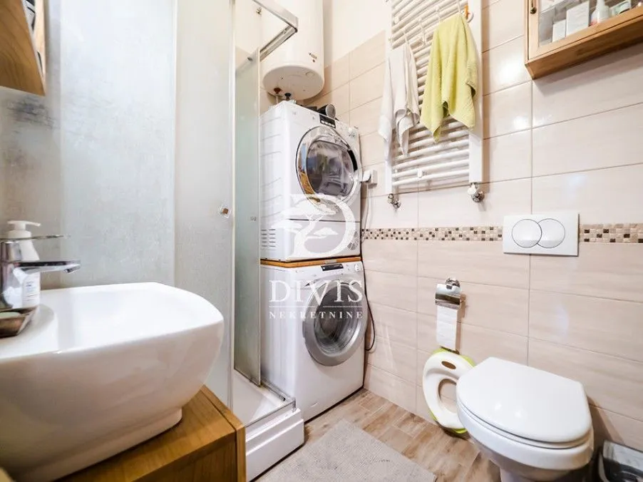 Sale, two bedroom apartment, 58m², Neimar, Vračar Sve Podlokacije