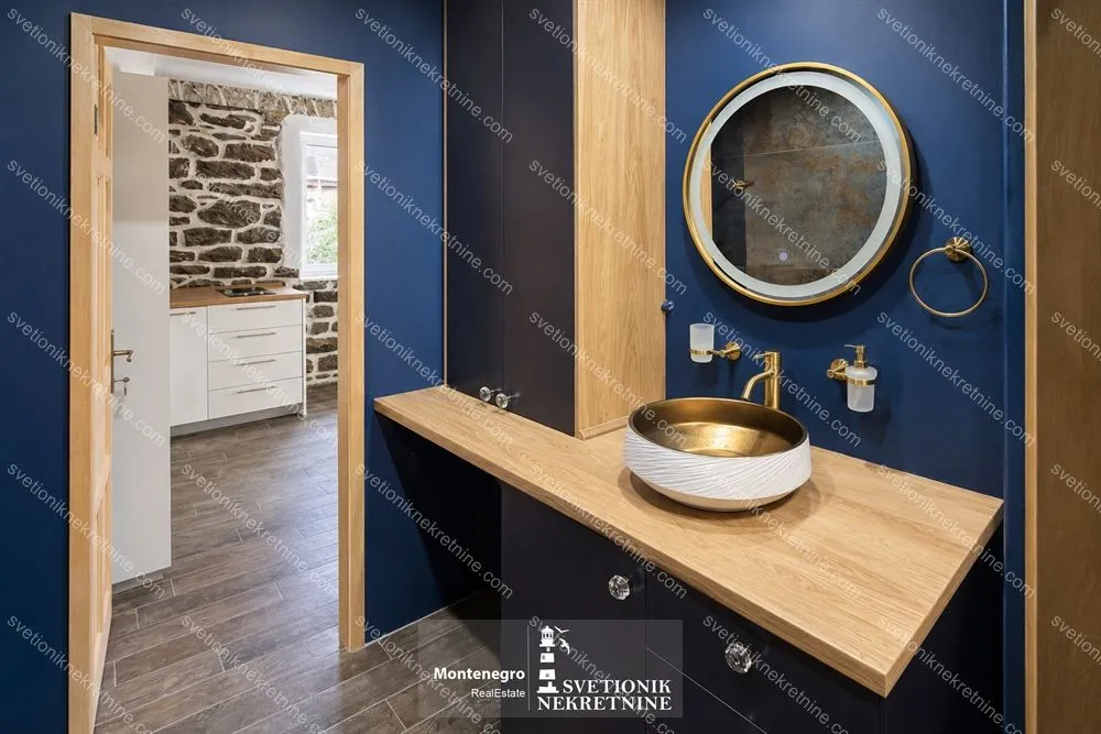 Prodaja, jednosoban stan, 57m², Srbina, Herceg Novi