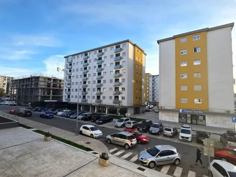 Prodaja, stan, 45m², Pobrežje, Podgorica - image 7
