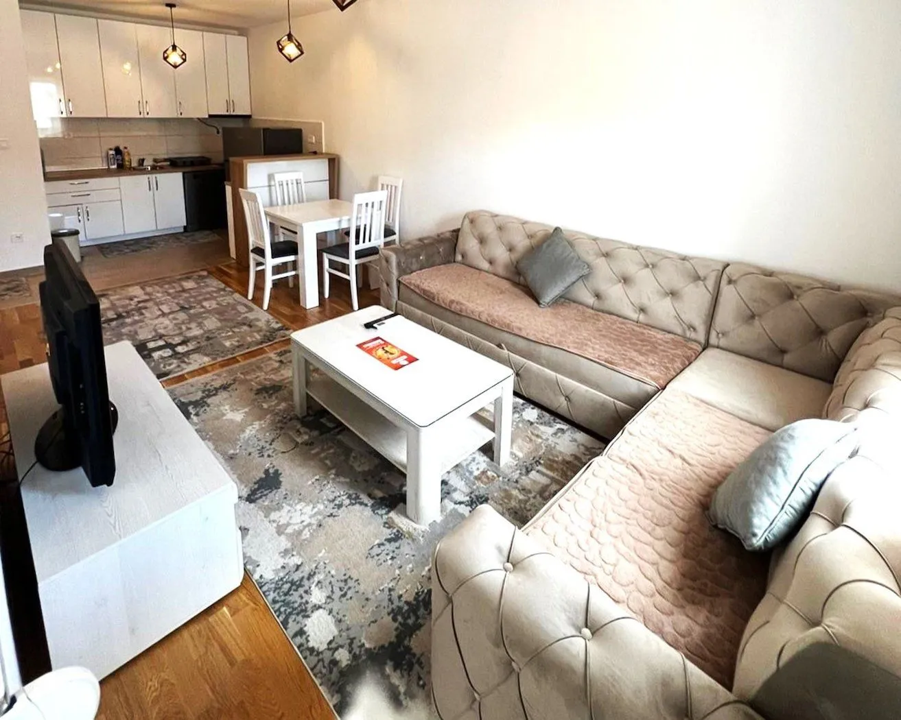 Izdavanje, stan, 45m², City Kvart, Podgorica