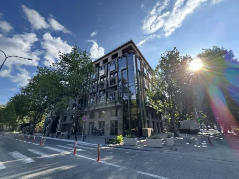 Izdavanje, poslovni prostor, 388m², Podgorica, Crna Gora - image 2