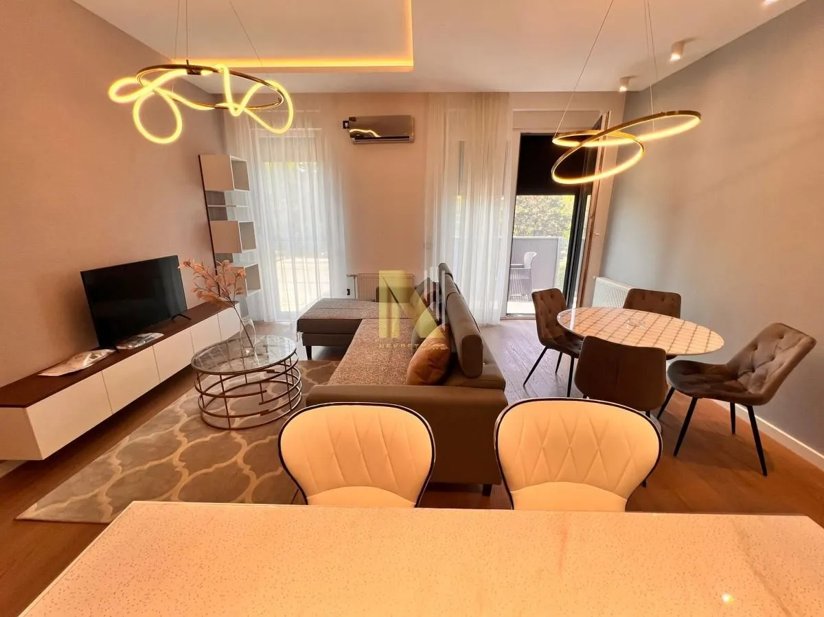 Izdavanje, trosoban stan, 69m², Lipov gaj, Novi Sad Sve Podlokacije