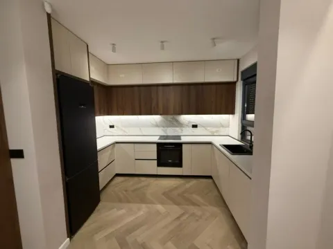 Izdavanje, kuća, 220m², Zagorič, Podgorica - image 6