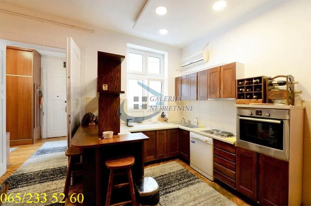 Sale, three bedroom apartment, 86m², Vračar Sve Podlokacije, Beograd