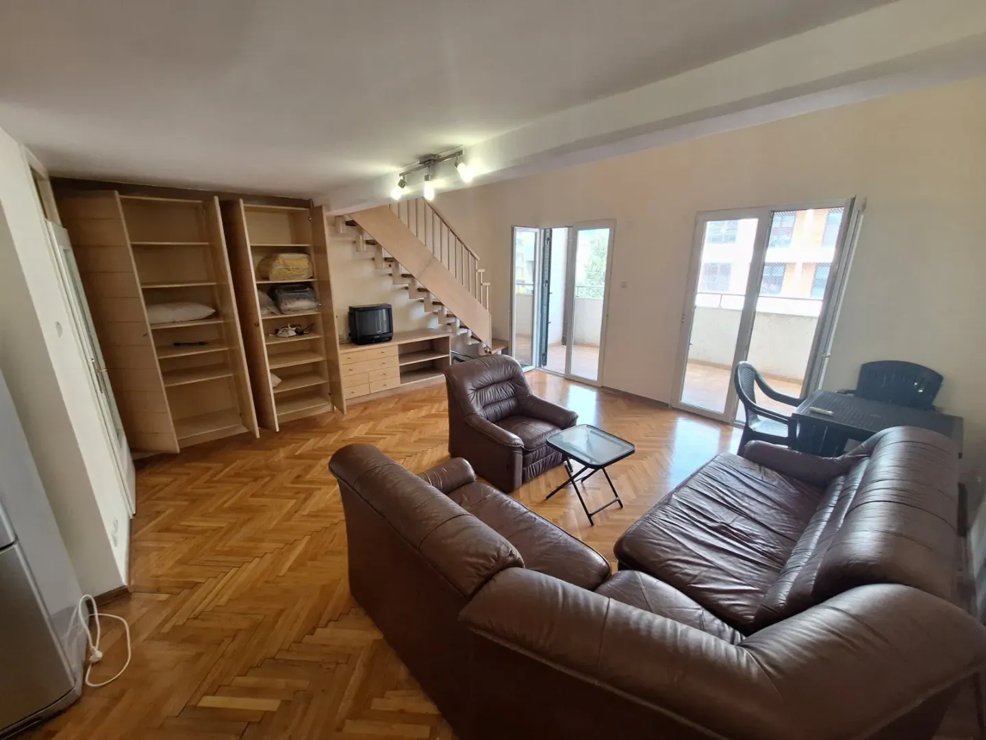 Rent, three bedroom apartment, 81m², Centar, Budva