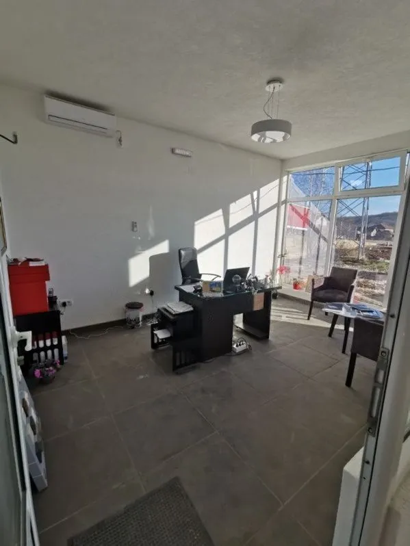 Sale, office space, 765m², Pojate, Ćićevac