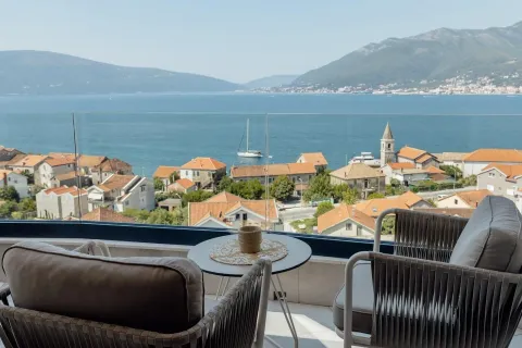 Rent, three bedroom apartment, 149m², Donja Lastva, Tivat - image 4