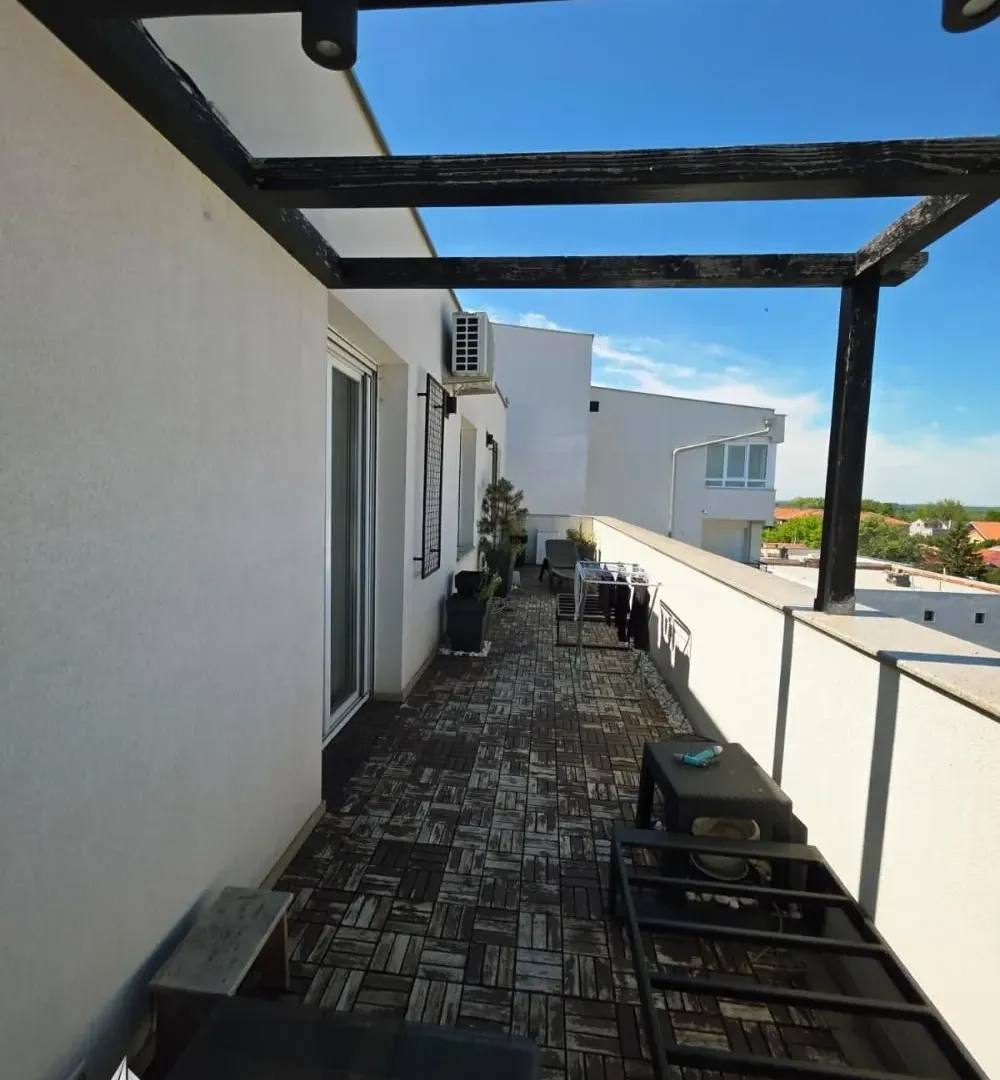 Sale, three bedroom apartment, 85m², Zemun Sve Podlokacije, Beograd