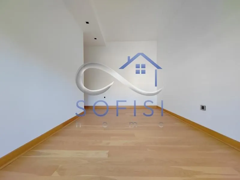 Prodaja, četvorosoban stan, 240m², Adamovićevo Naselje, Novi Sad Sve Podlokacije