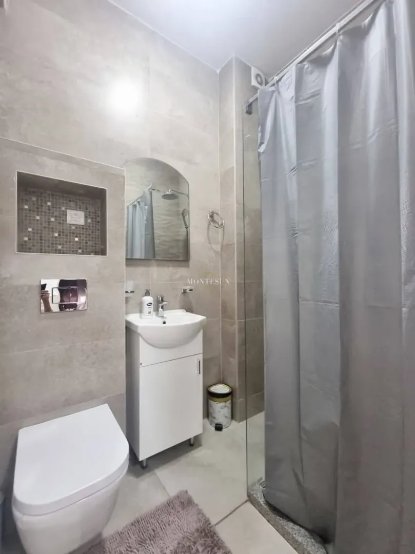 Rent, three bedroom apartment, 90m², Bečići, Budva