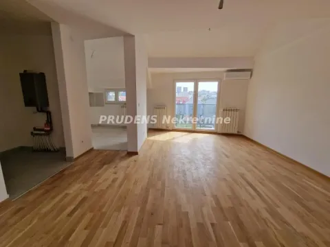 Sale, four bedroom apartment, 124m², Uciteljsko Naselje, Zvezdara Sve Podlokacije