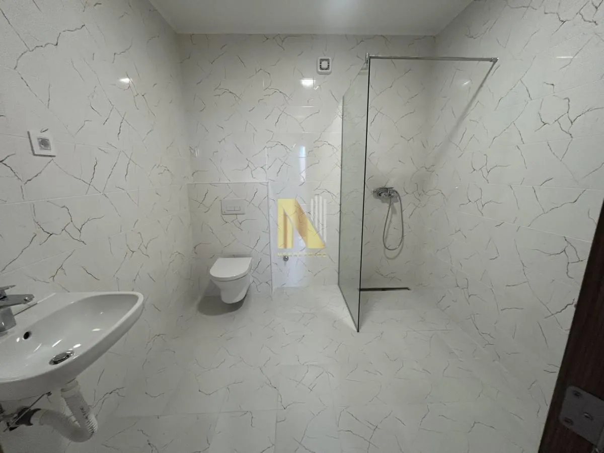 Izdavanje, četvorosoban stan, 92m², Alibegovac, Petrovaradin