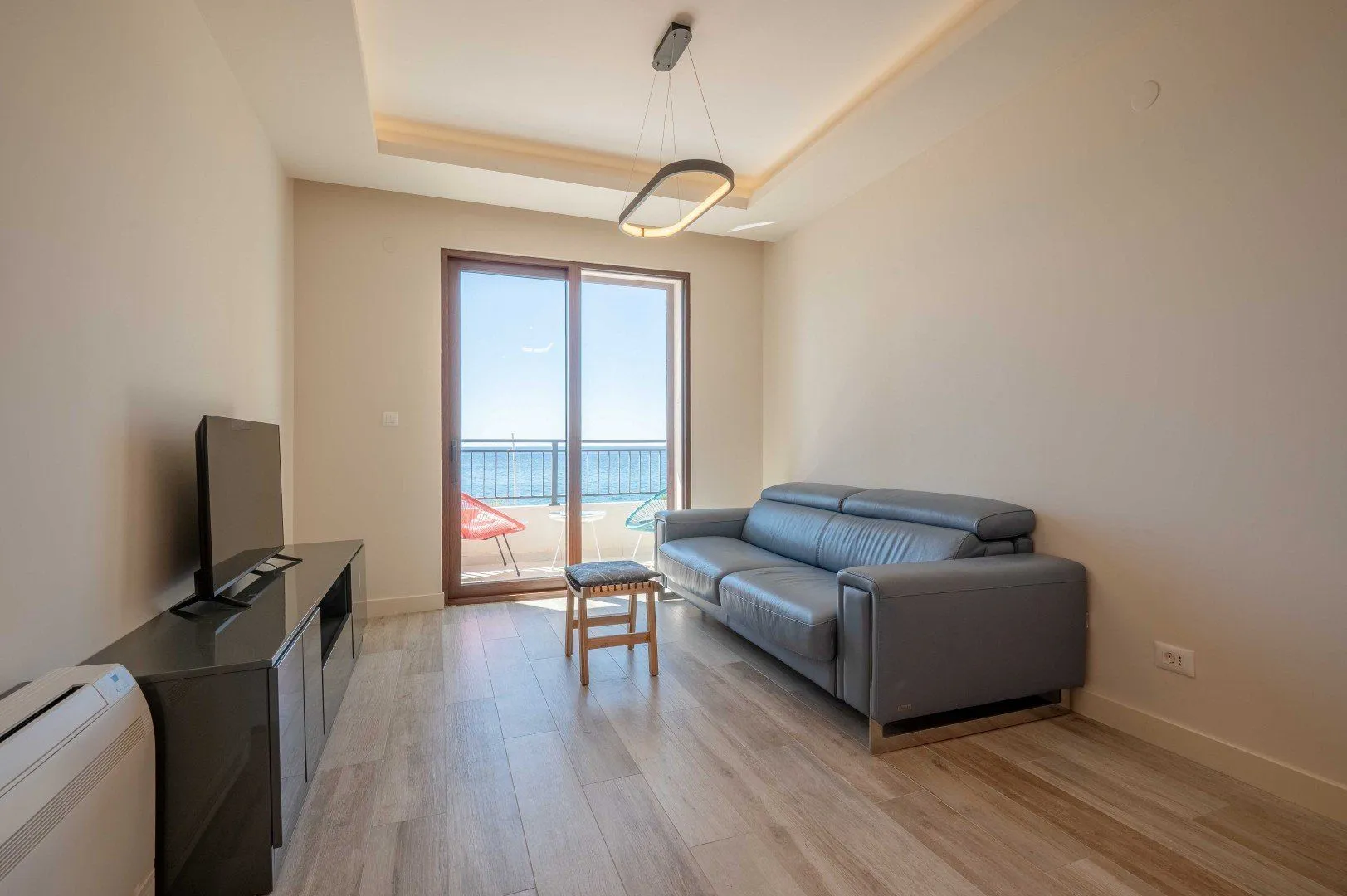 Sale, one bedroom apartment, 46m², Petrovac, Budva