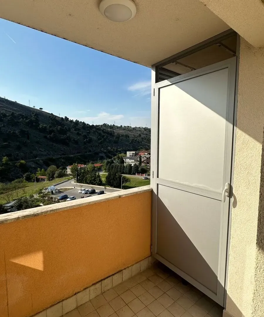 Rent, one bedroom apartment, 45m², City Kej, Podgorica