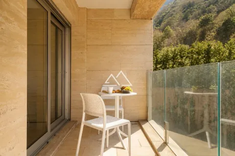 Prodaja, jednosoban stan, 64m², Centar, Kotor - image 2