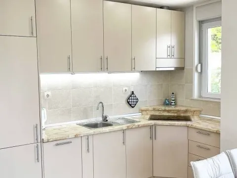 Prodaja, dvosoban stan, 87m², Dražin Vrt, Kotor - image 3