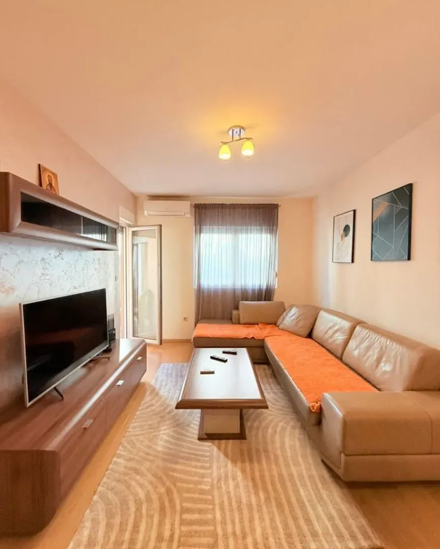 Izdavanje, jednosoban stan, 48m², City Kvart, Podgorica