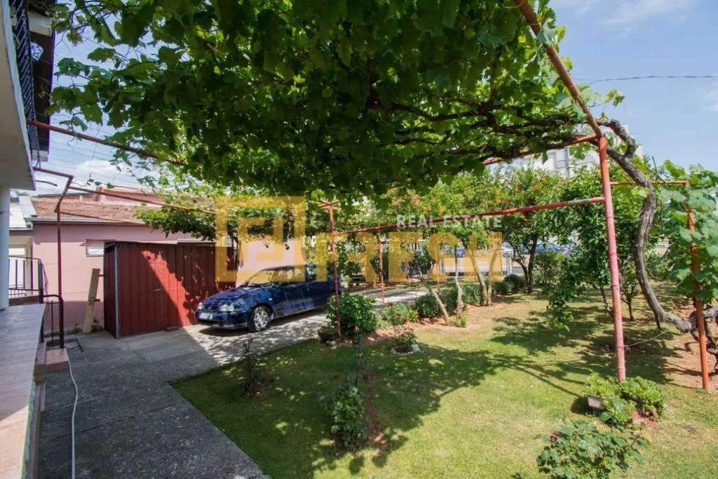 Prodaja, kuća, 168m², Tološi, Podgorica