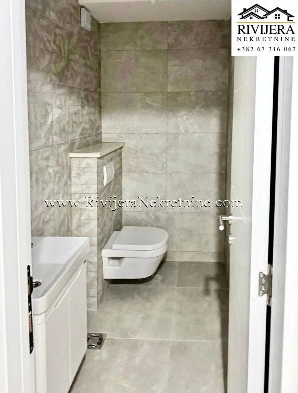 Prodaja, trosoban stan, 104m², Obala Đuraševića, Tivat