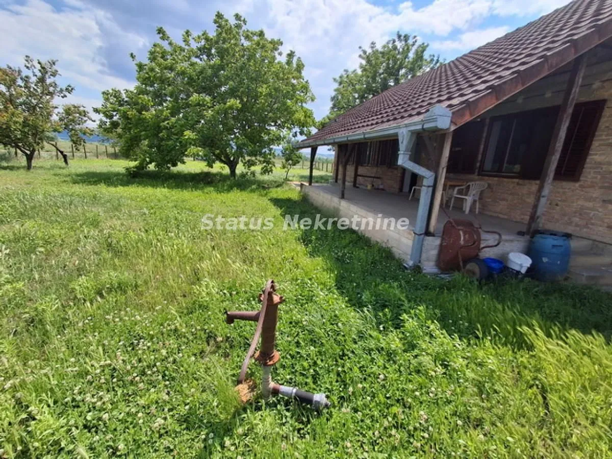 Prodaja, kuća, 118m², Futog, Novi Sad Sve Podlokacije