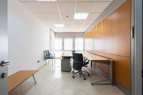 Rent, office space, 414m², Preko Morače, Podgorica - image 18