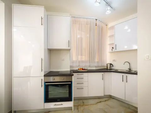 Prodaja, jednosoban stan, 53m², Rafailovići, Budva - image 8