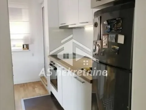 Izdavanje, dvosoban stan, 41m², Zemun Cara Dušana, Zemun Sve Podlokacije - image 9